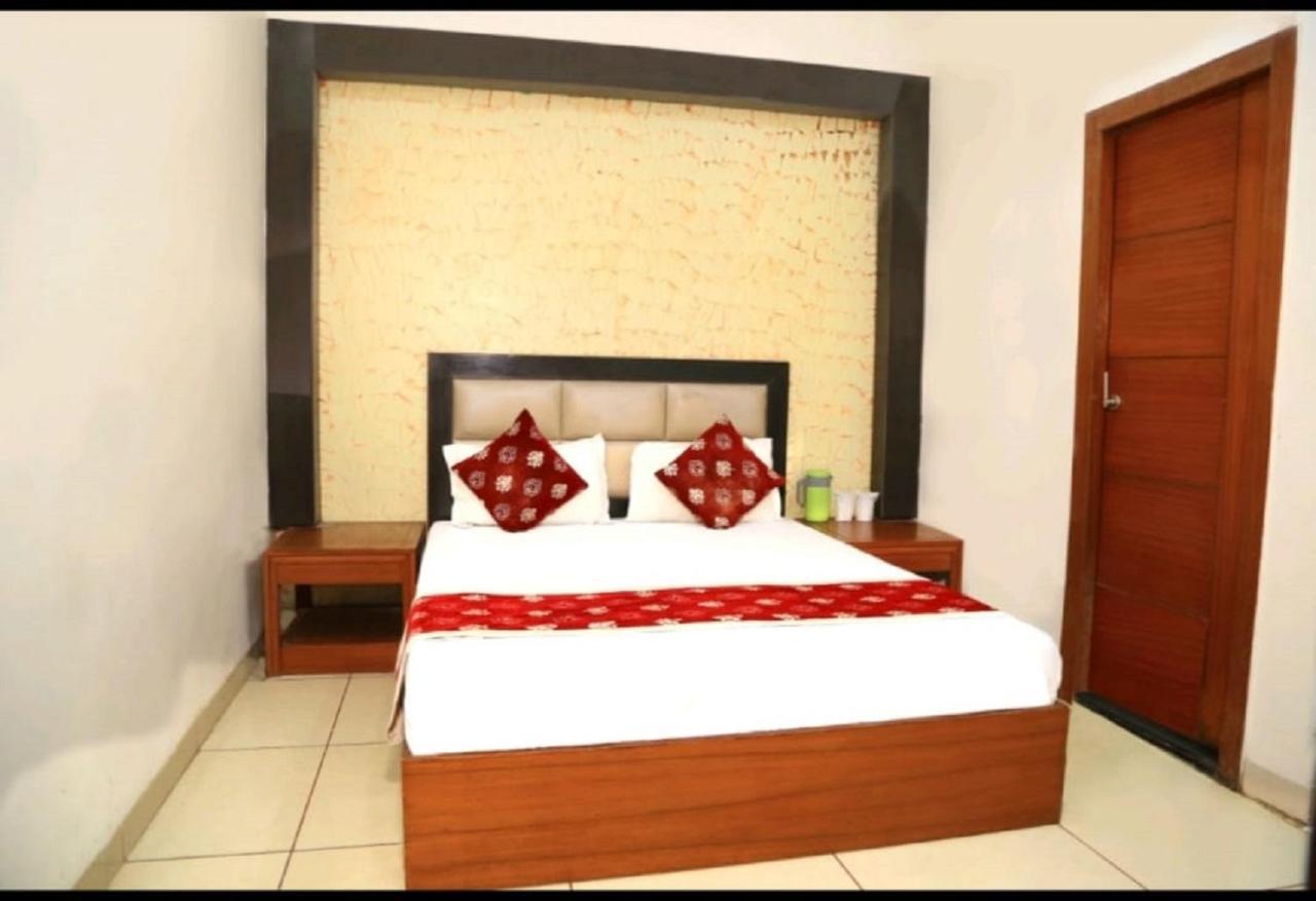 Hotel Kirandeep Agra Agra (Uttar Pradesh)