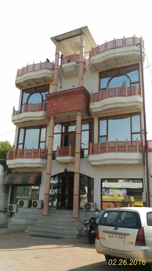 Kirandeep Agra Hotel 3*