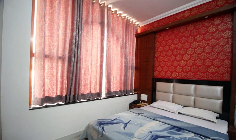 Kirandeep Agra 3*
