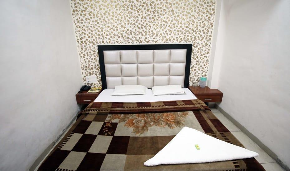Kirandeep Agra 3*
